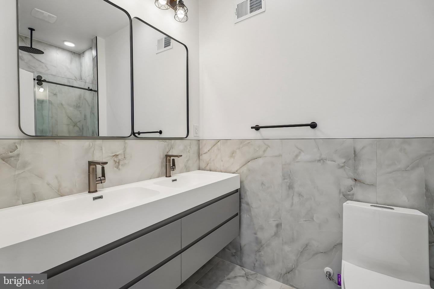 28 E Pleasant St Property Photo 15