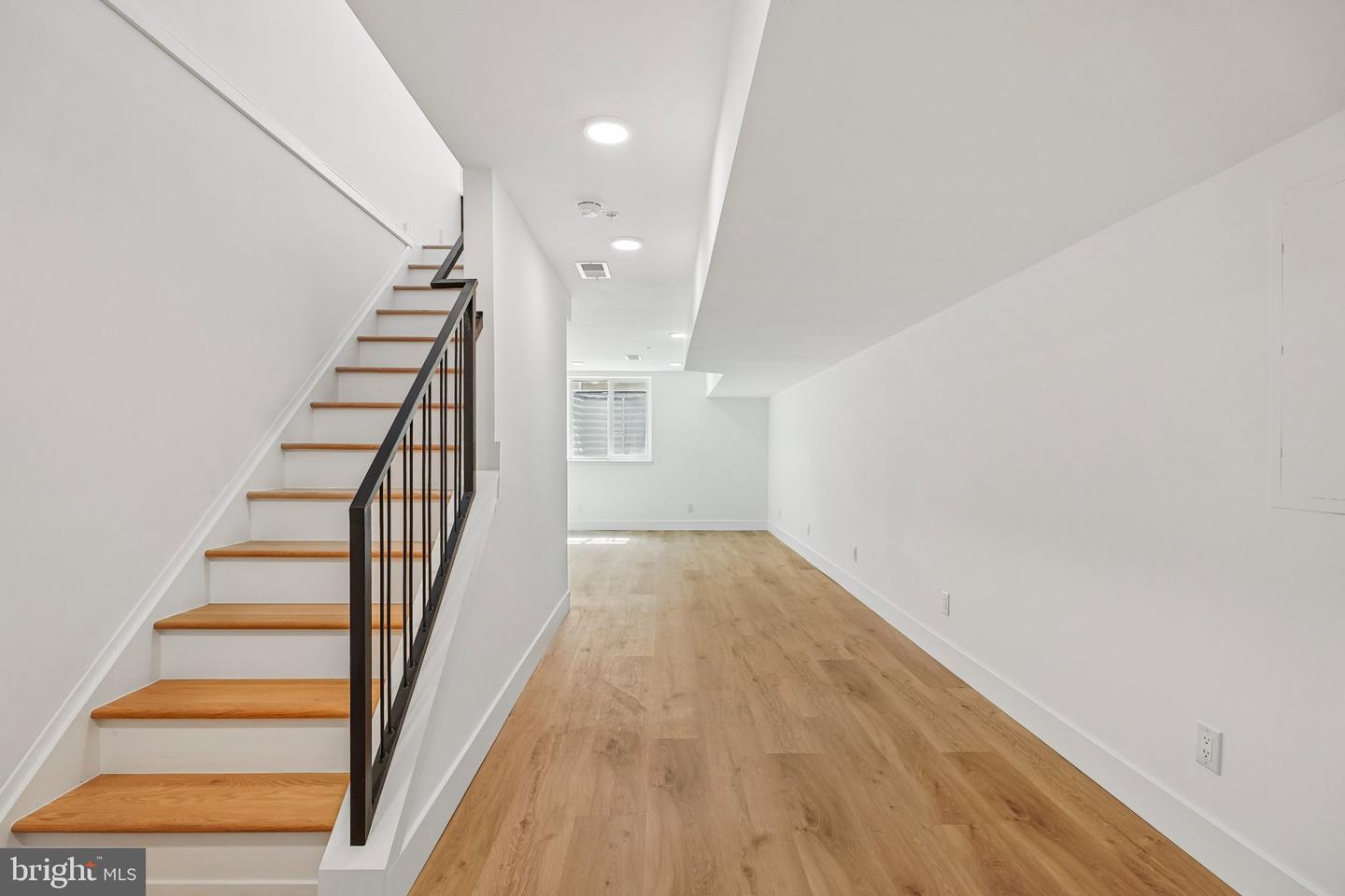28 E Pleasant St Property Photo 18