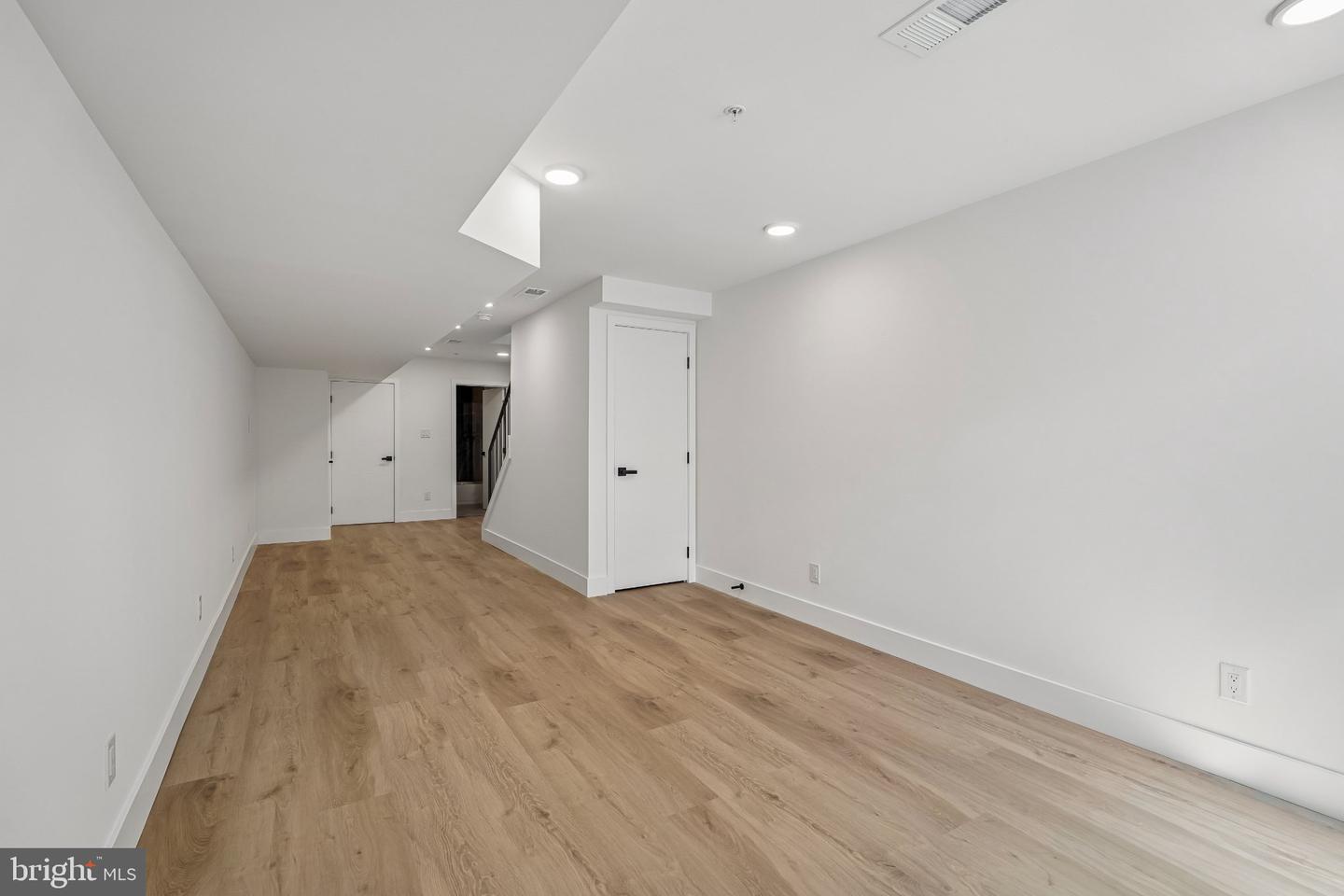 28 E Pleasant St Property Photo 19