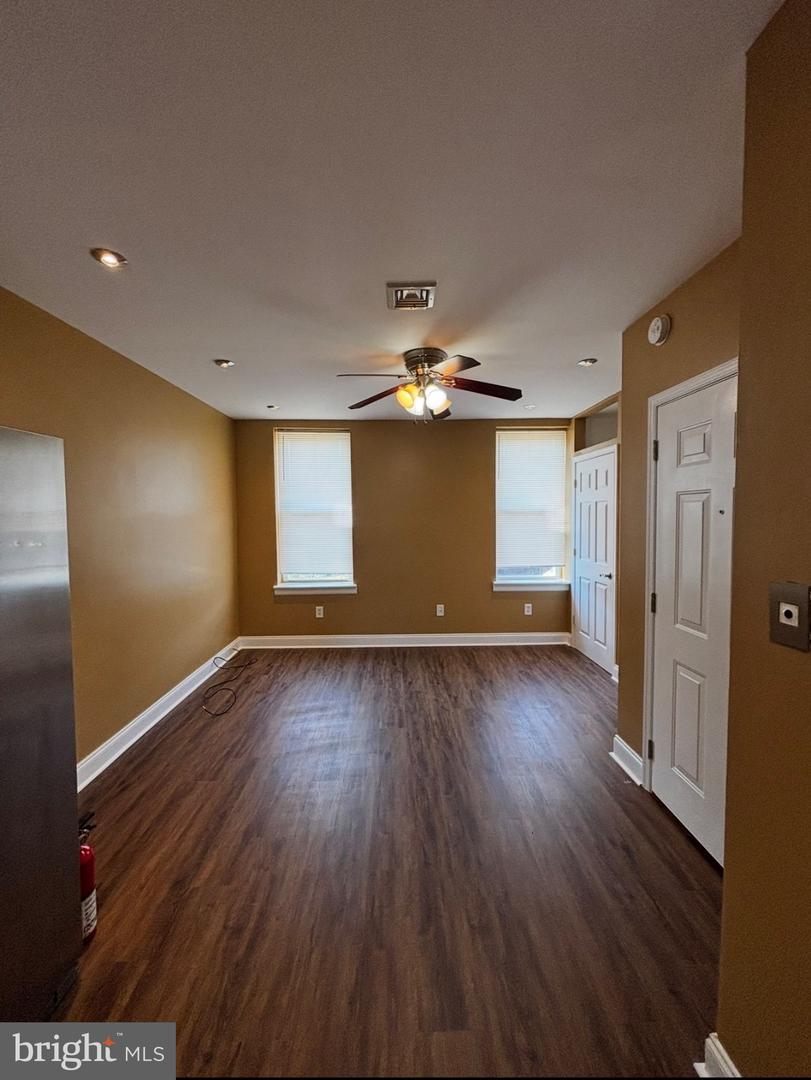 3111 W Montgomery Ave #2 Property Photo 3