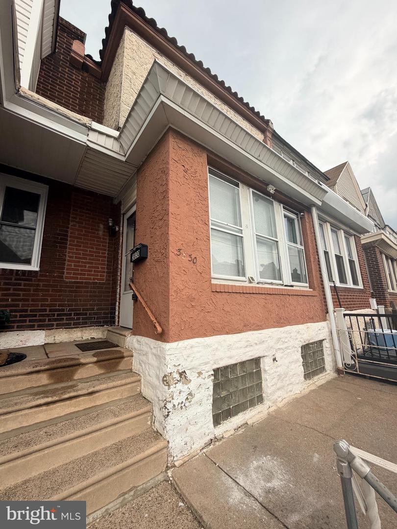3830 Bennington St Property Photo 1