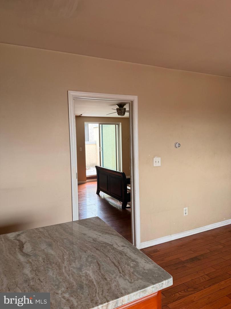 4912 Lancaster Ave Property Photo 14