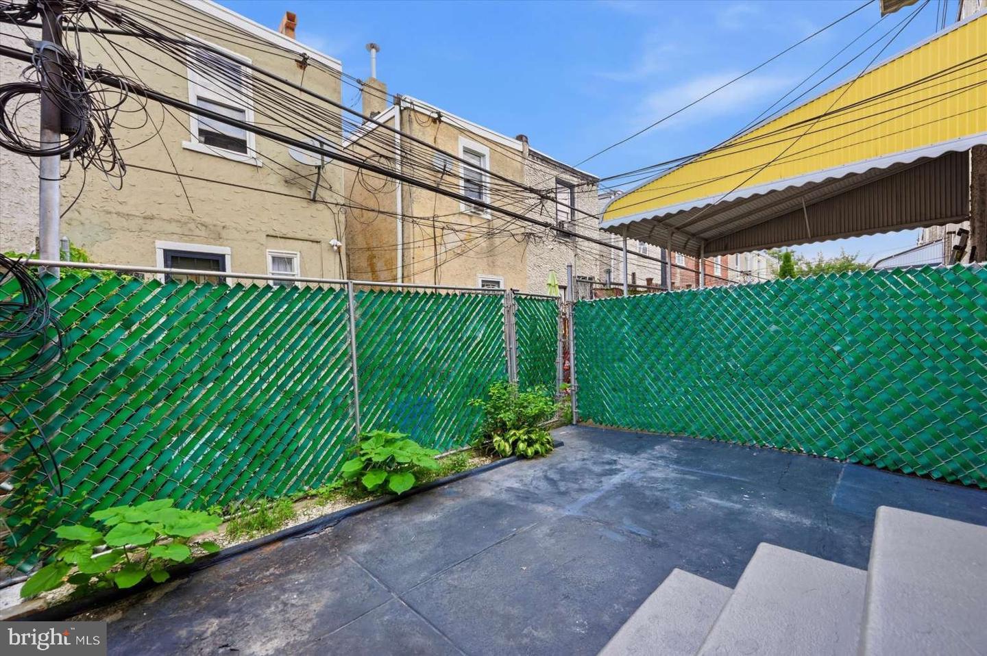 5643 Addison St Property Photo 18