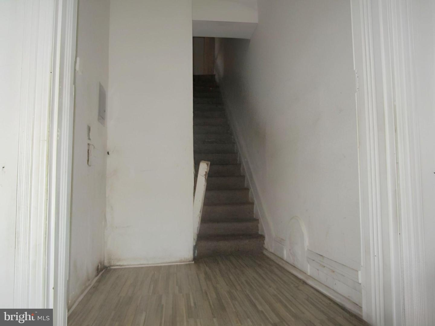 2139 W Diamond St Property Photo 9