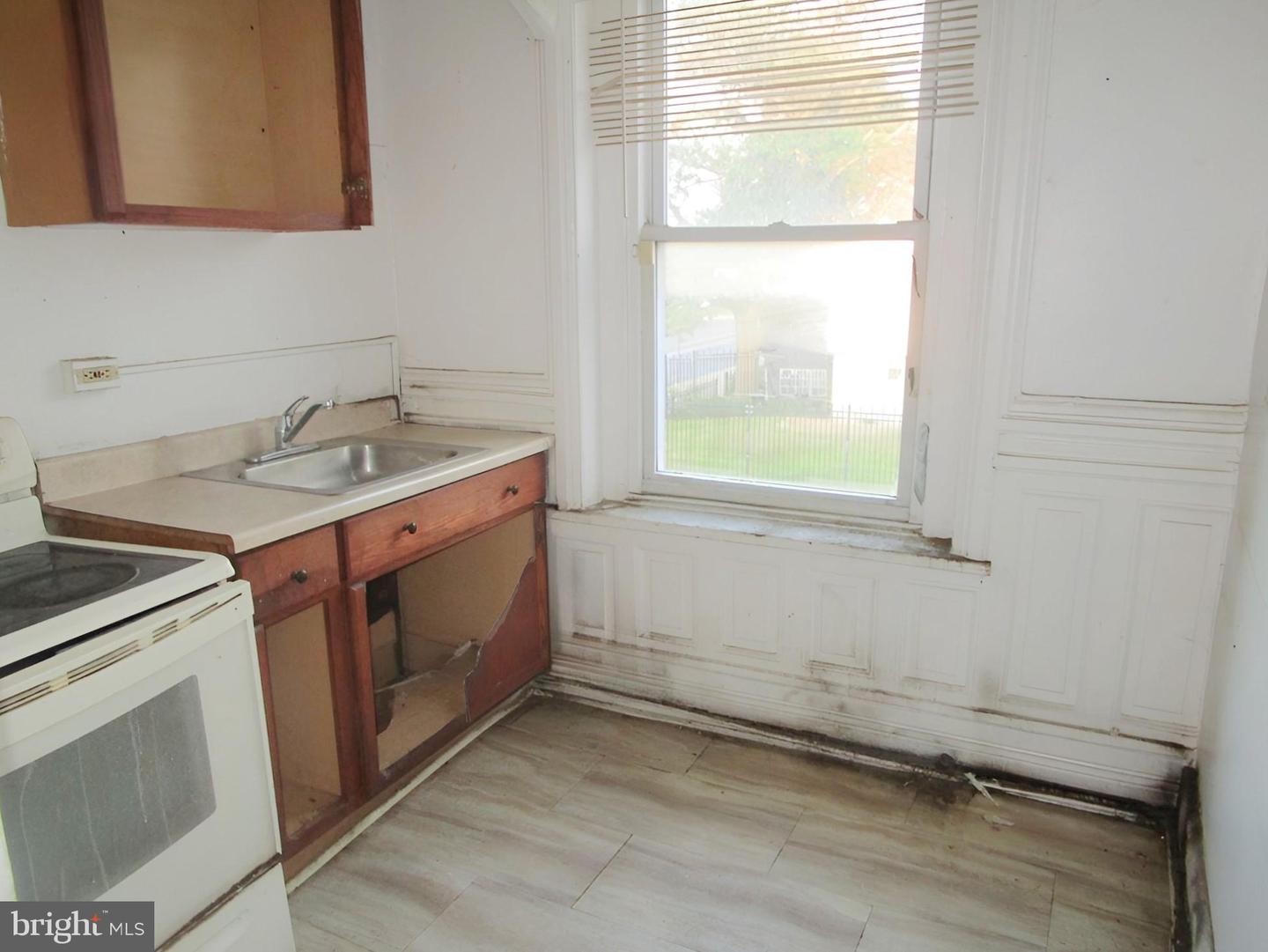 2139 W Diamond St Property Photo 11