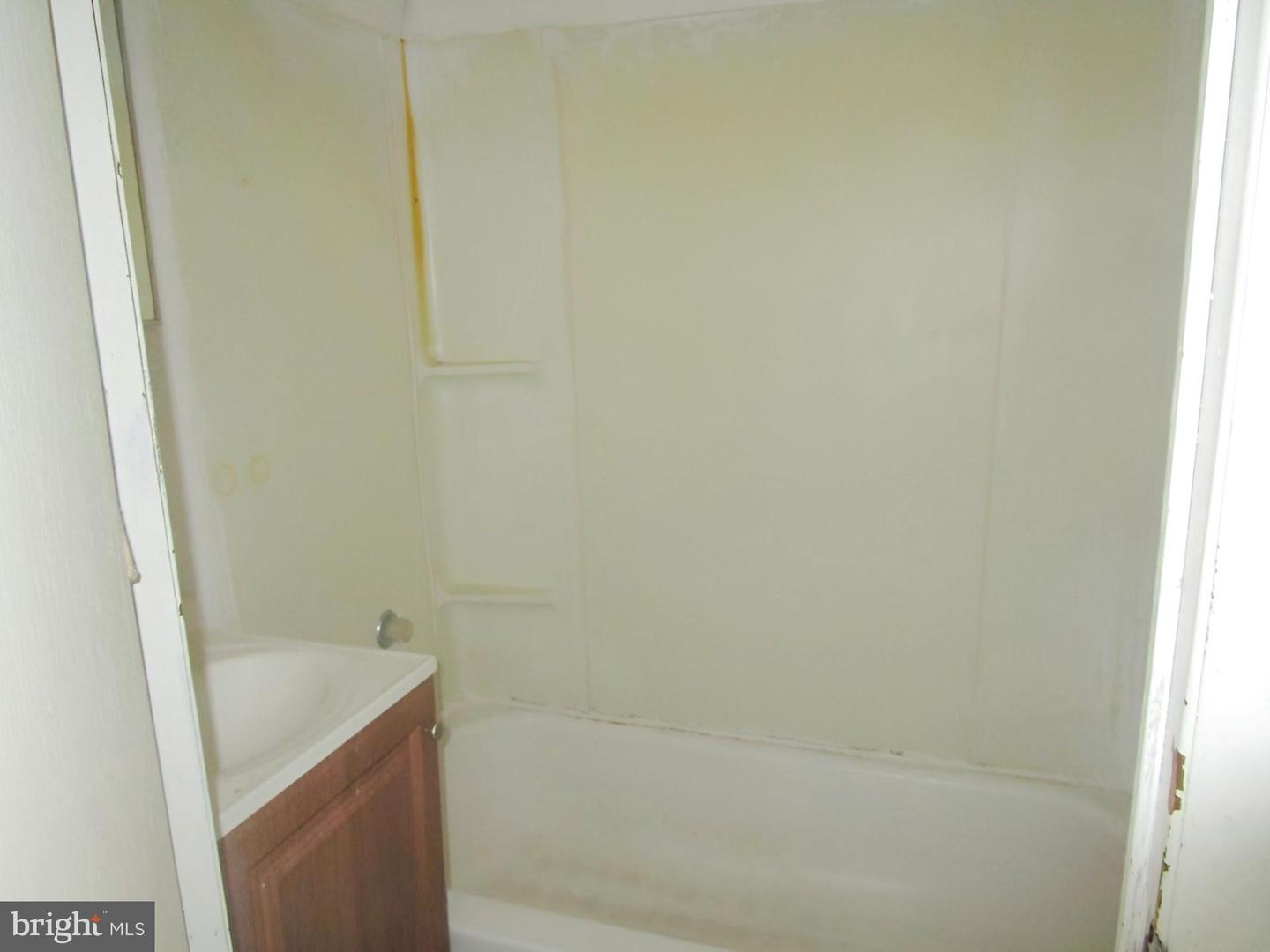 2139 W Diamond St Property Photo 12