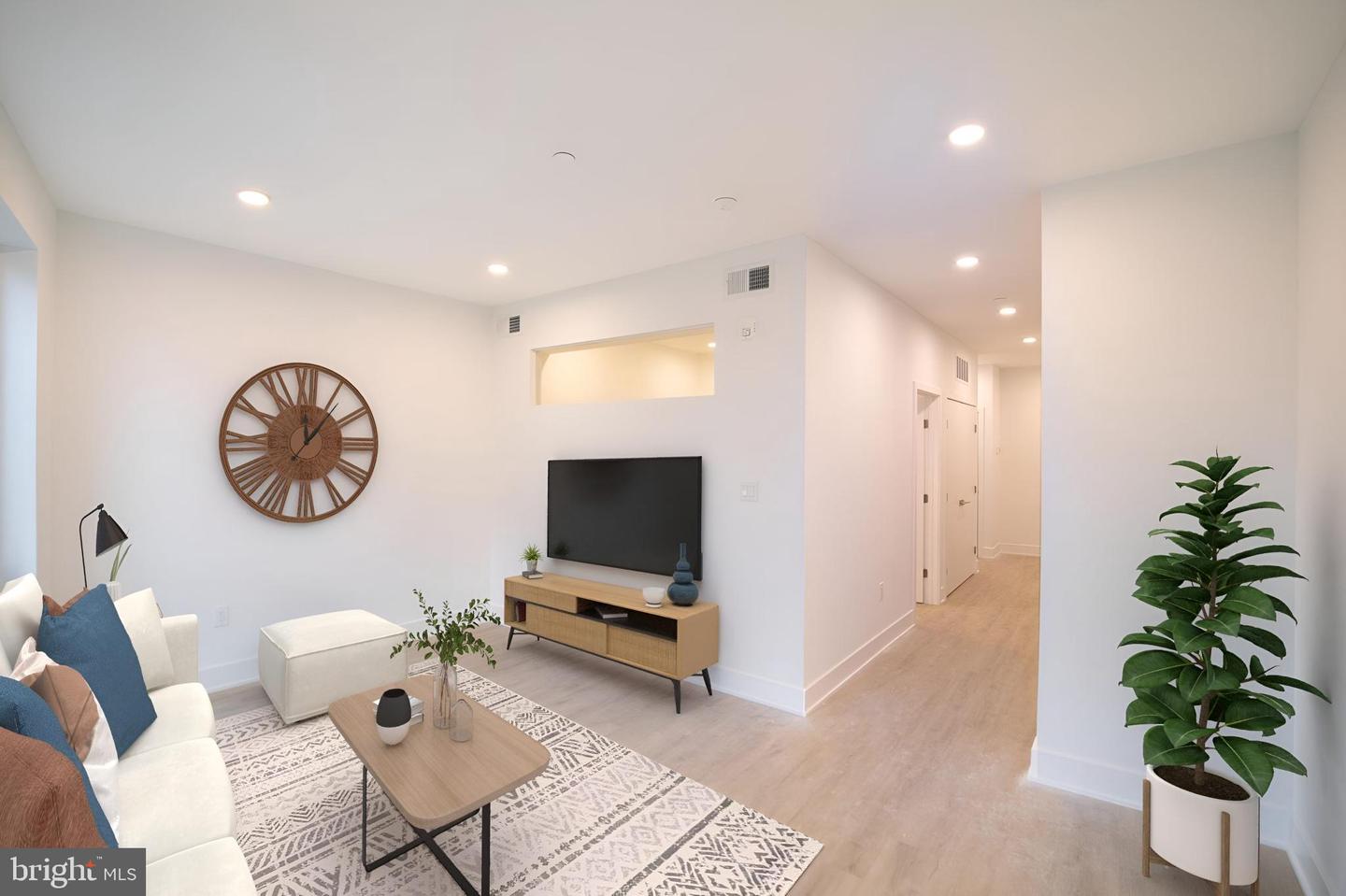 1325 N LEE ST #UNIT 405 Property Photo 1
