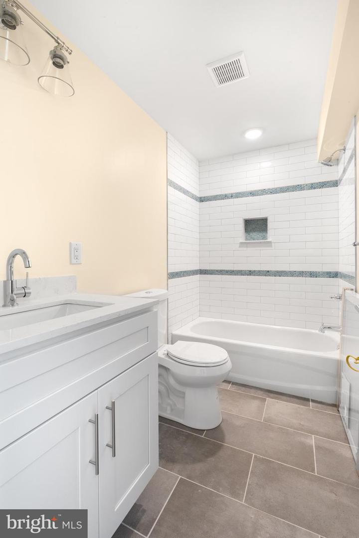 6607 Ridge Ave #c Property Photo 7