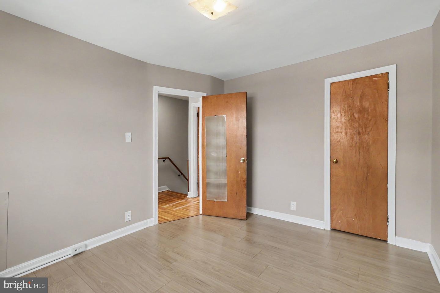 3603 Winona St Property Photo 13