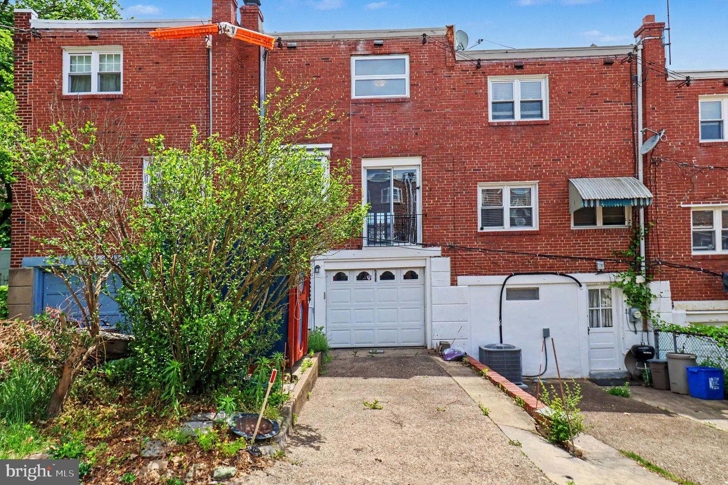 3603 Winona St Property Photo 20