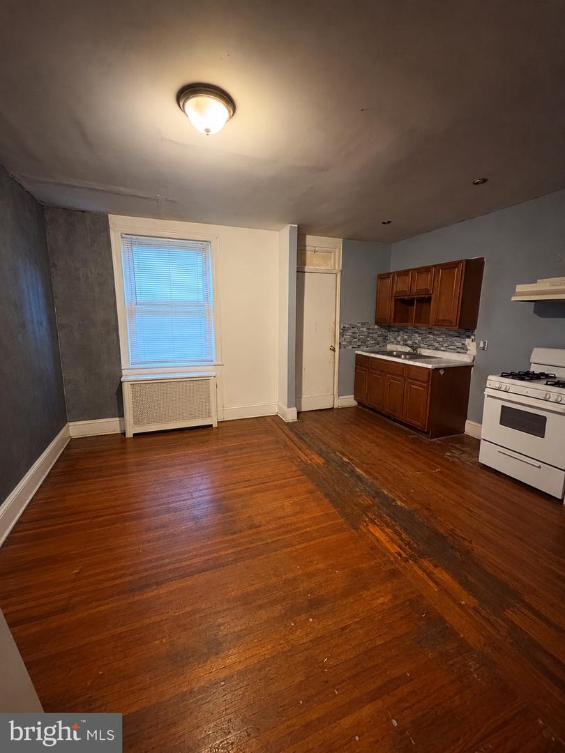 4445 N Marshall St Property Photo 1