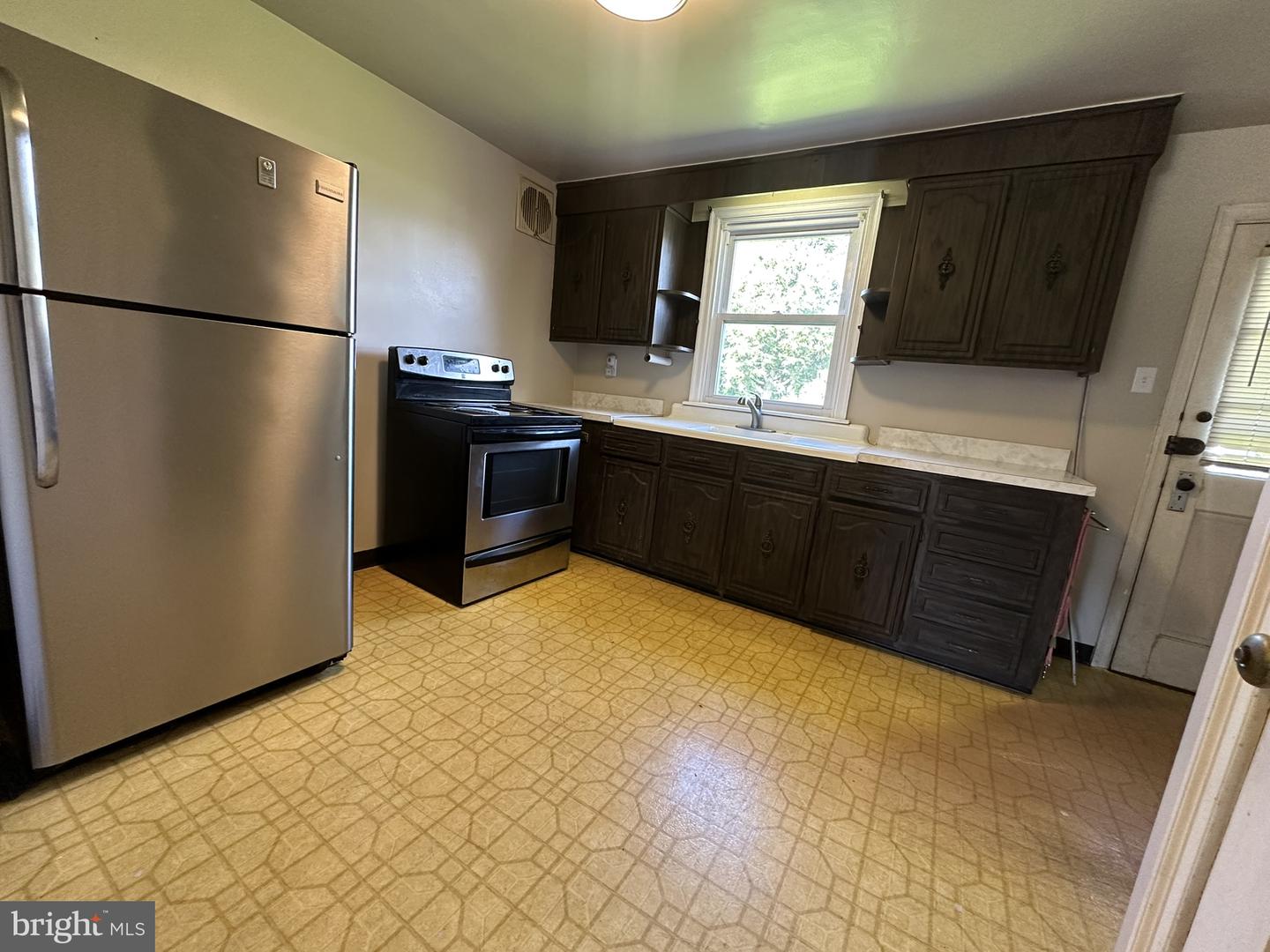 1111 Welsh Rd Property Photo 7
