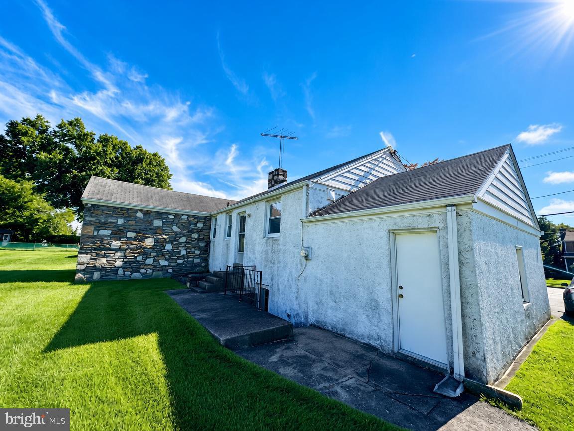 1111 Welsh Rd Property Photo 20