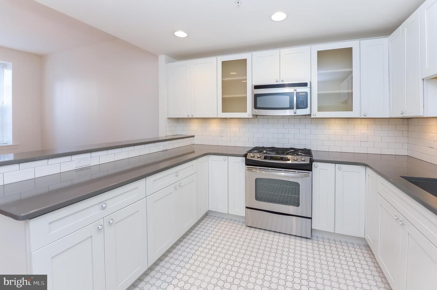 1518 Spruce St #4a Property Photo 3