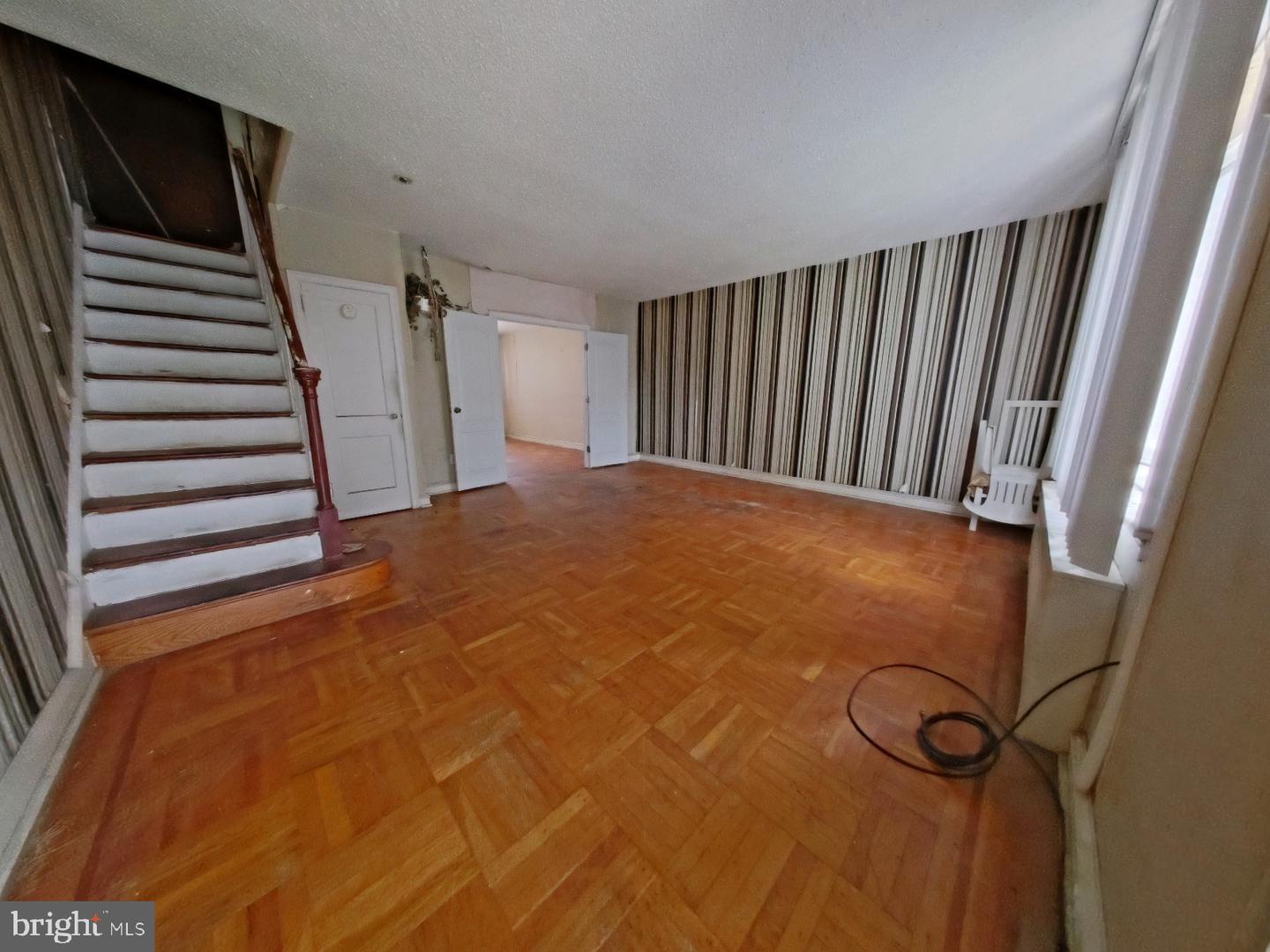 7529 Rugby St Property Photo 2
