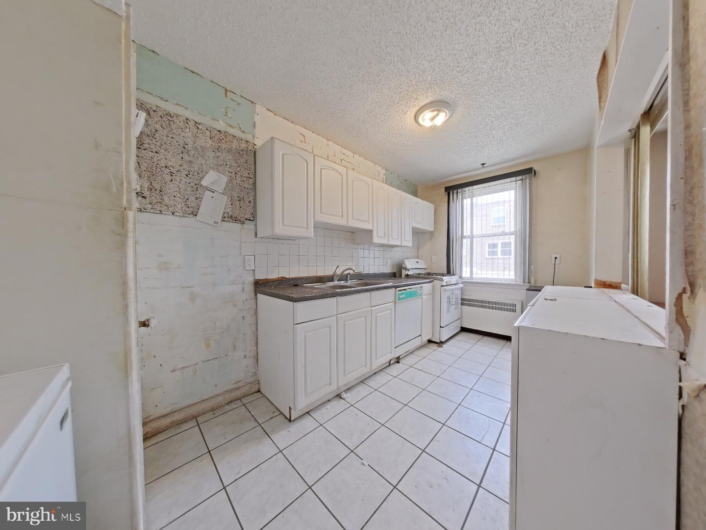 7529 Rugby St Property Photo 4