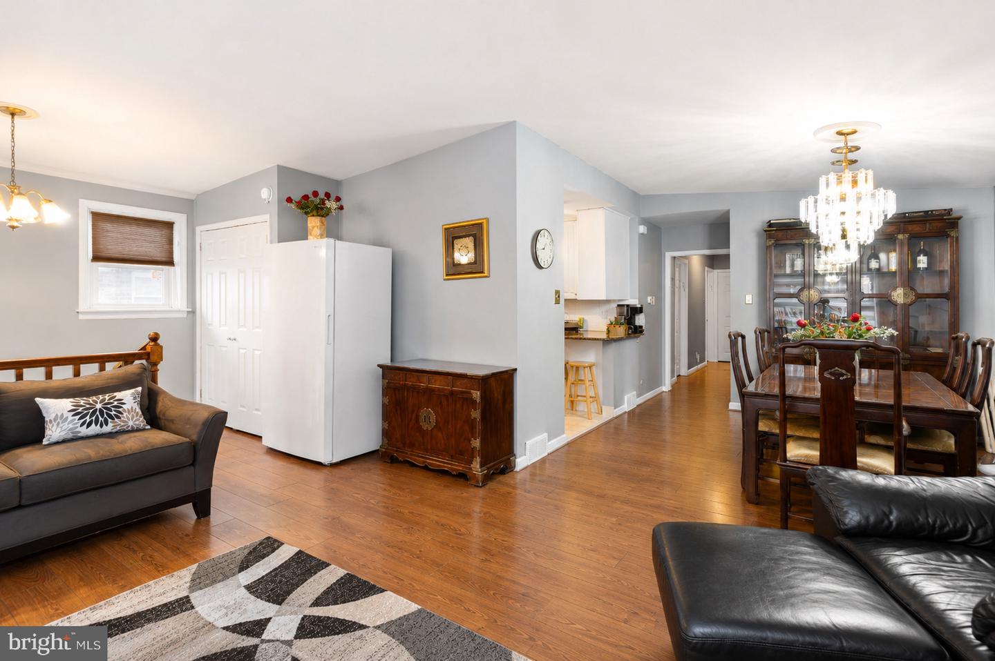 7623 Dorcas St Property Photo 3