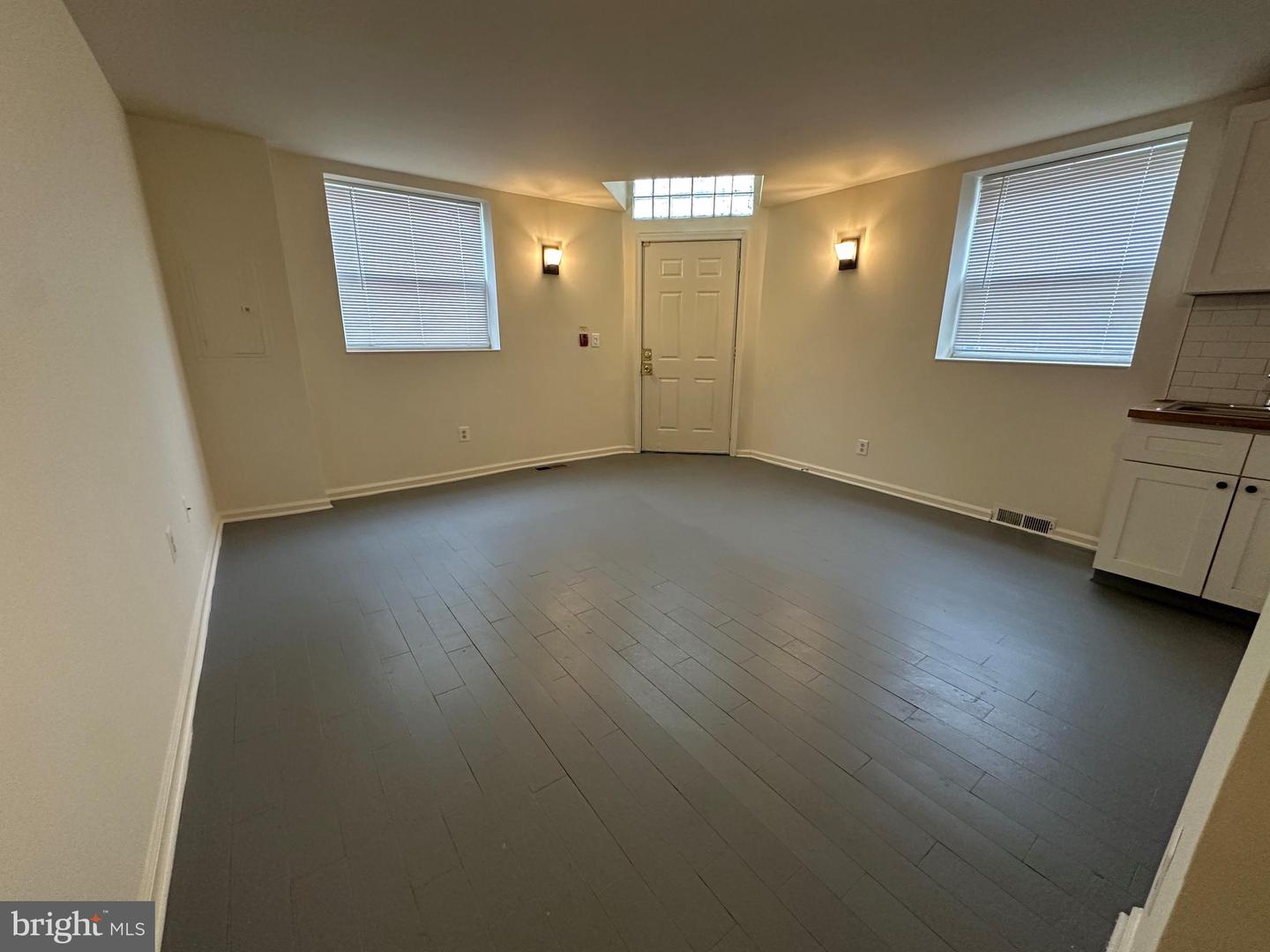 2621 E Thompson St #2a Property Photo 8