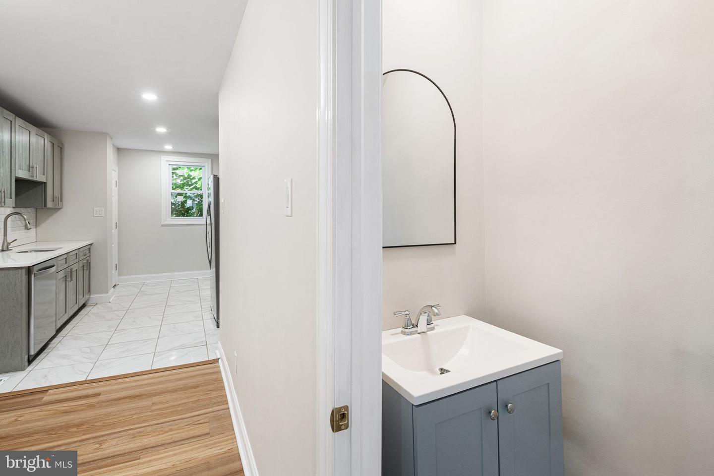 5638 Malcolm St Property Photo 7