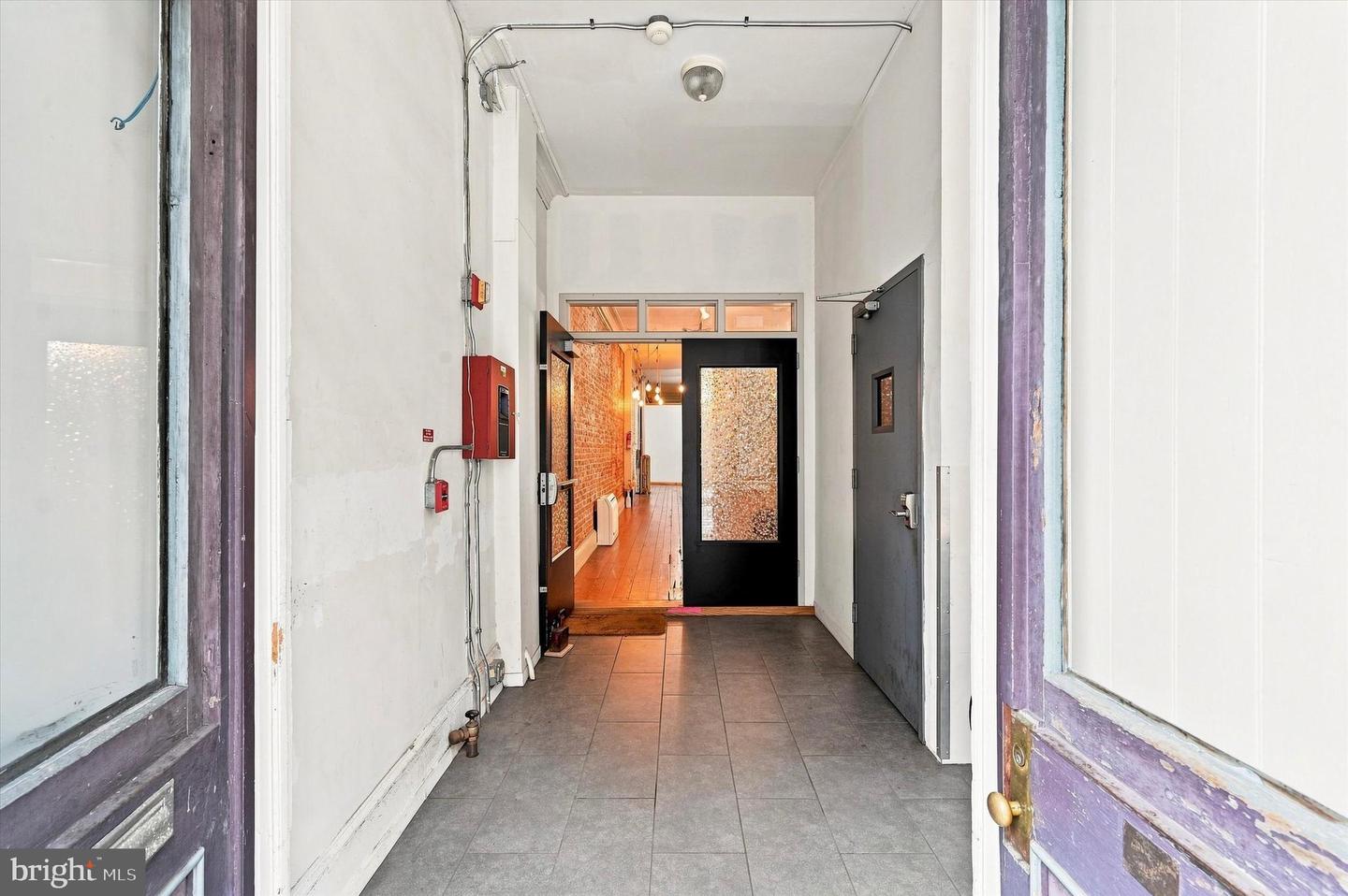 16 S 3rd St #com Property Photo 2