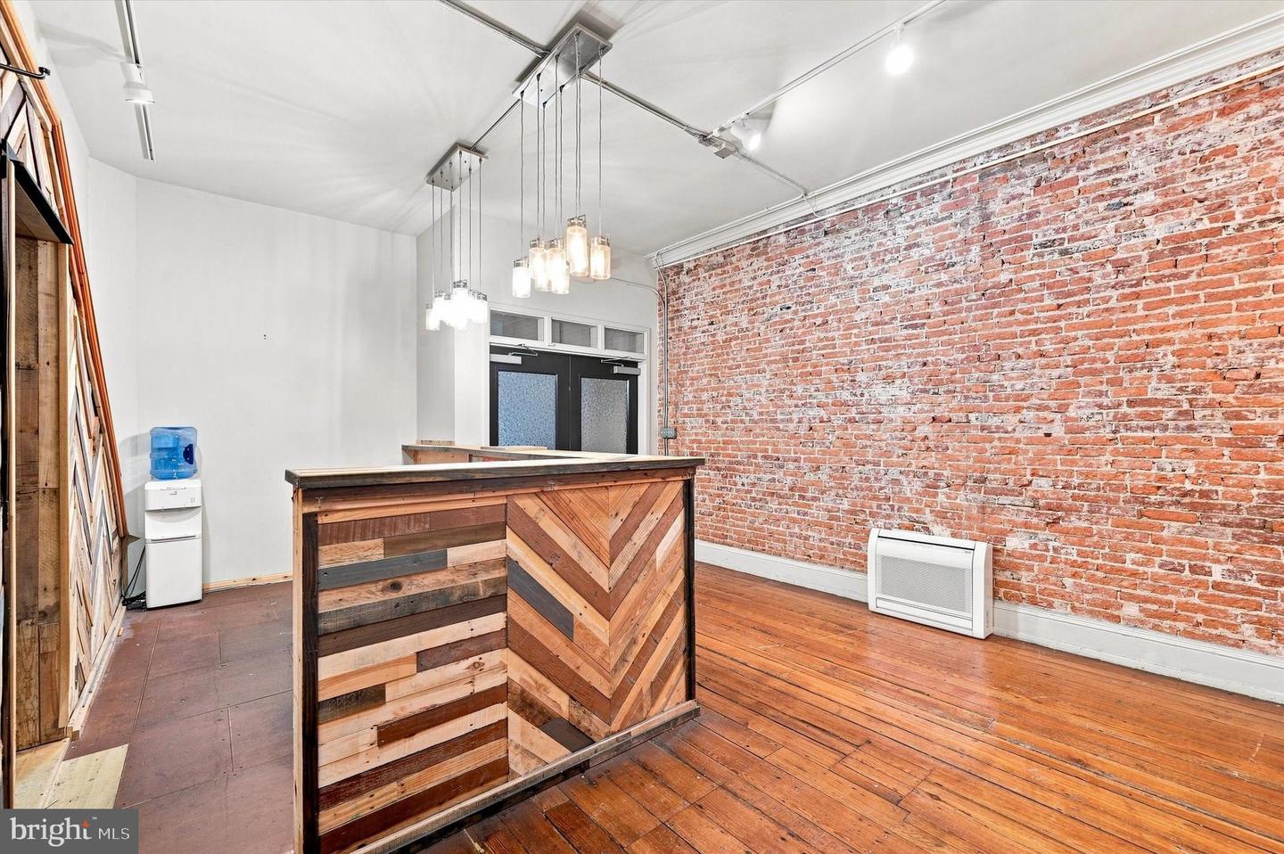 16 S 3rd St #com Property Photo 5