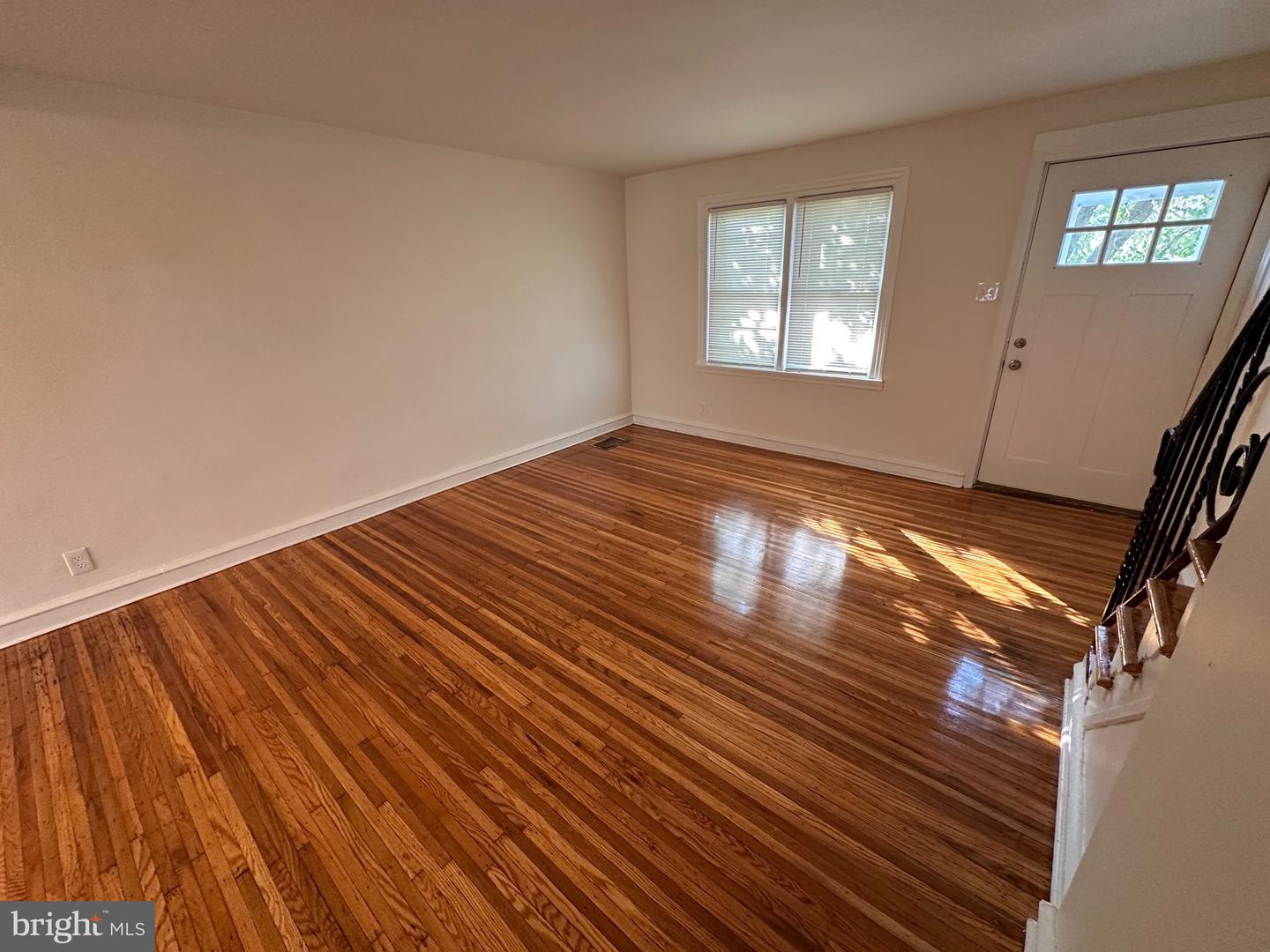 5861 Saul St Property Photo 2