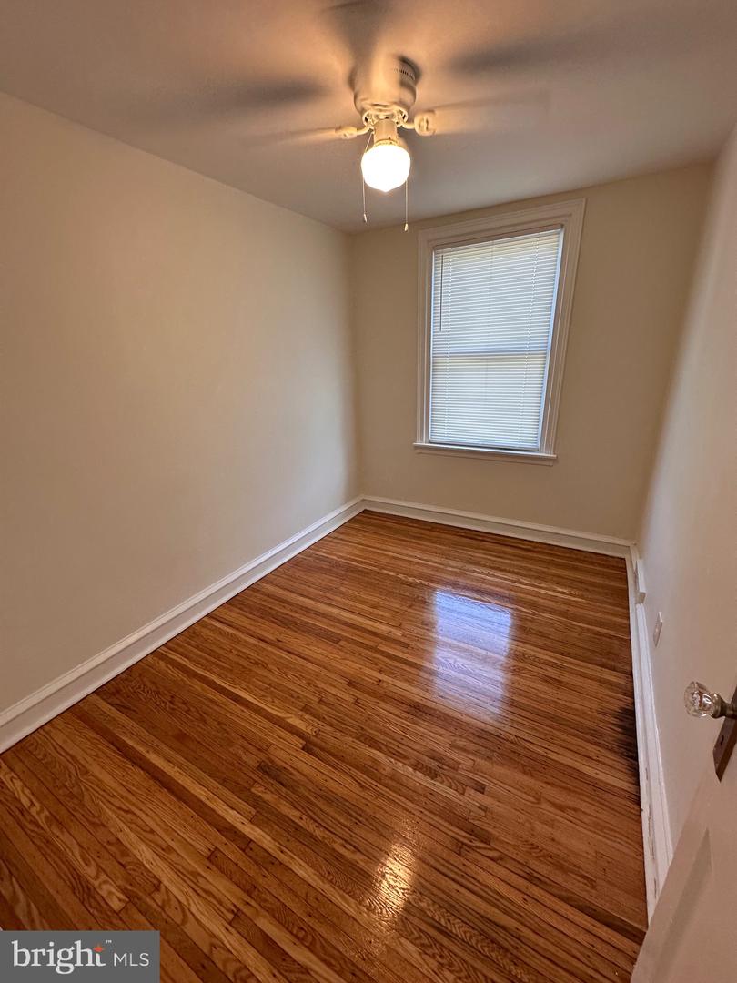 5861 Saul St Property Photo 19