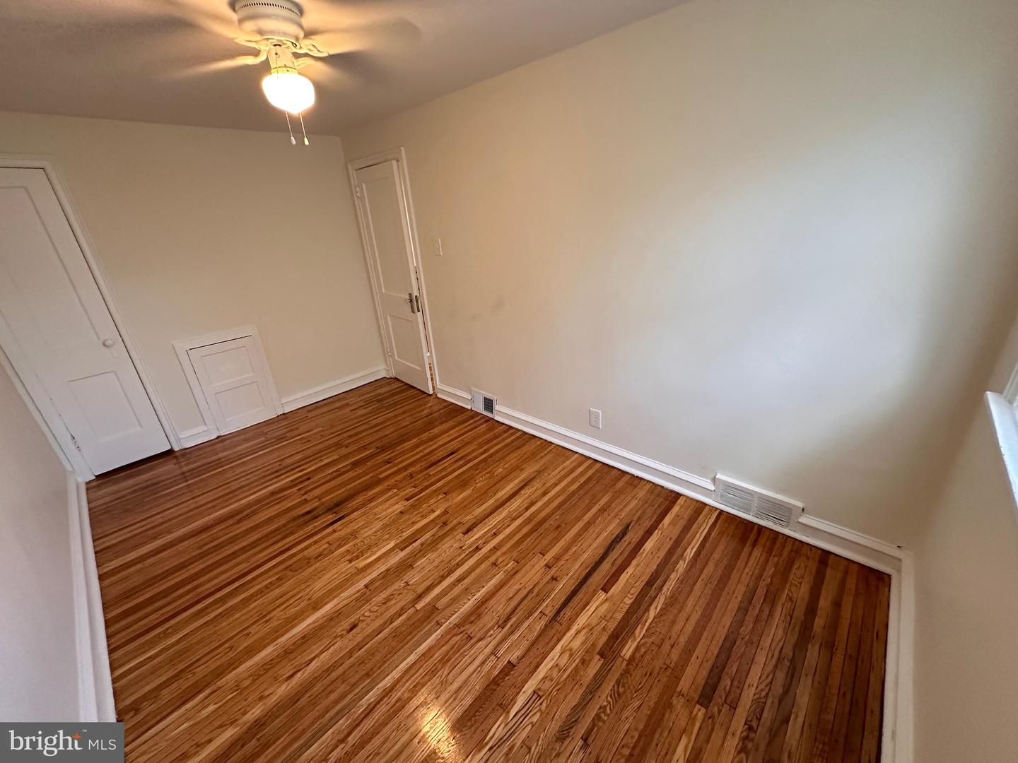 5861 Saul St Property Photo 20