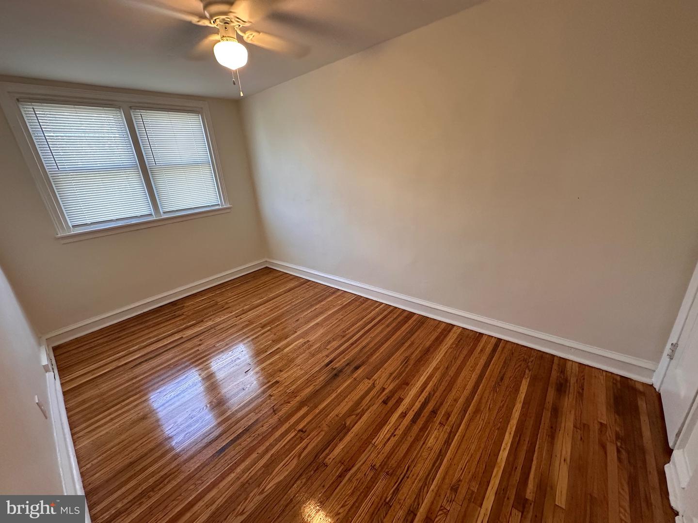 5861 Saul St Property Photo 21