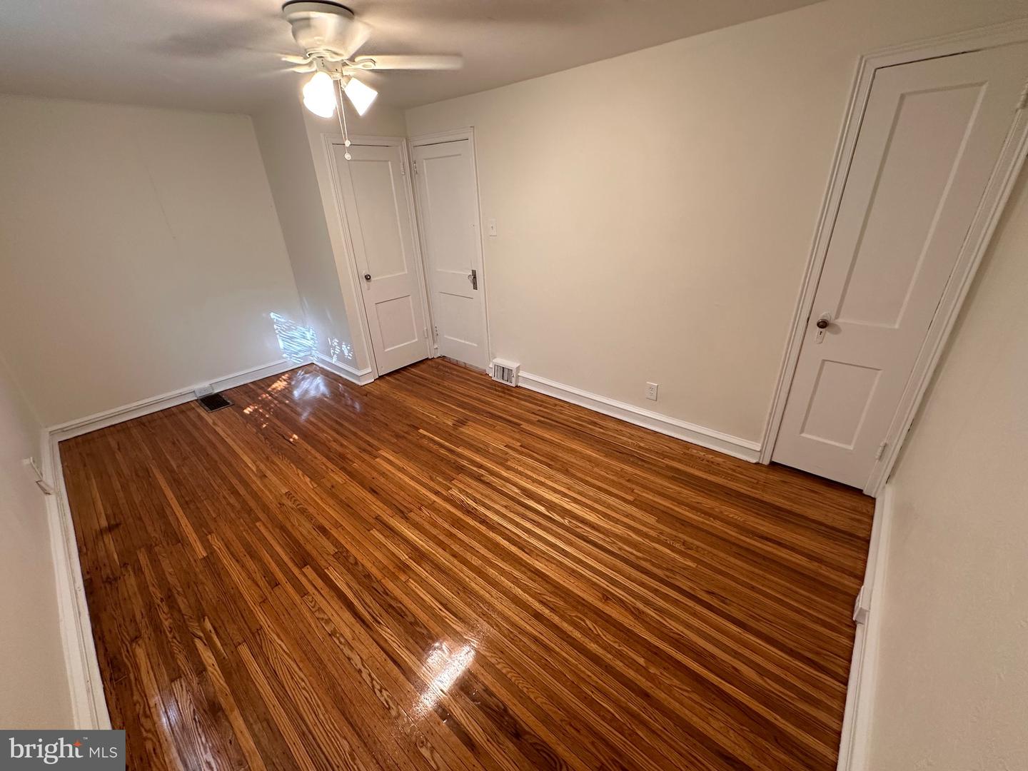 5861 Saul St Property Photo 22