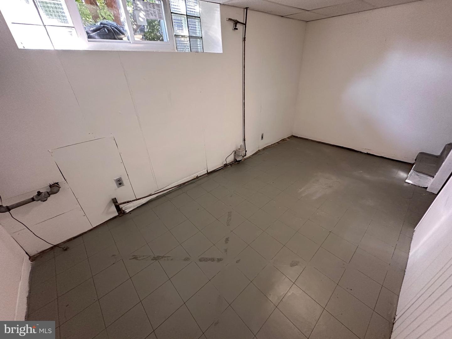 5861 Saul St Property Photo 26