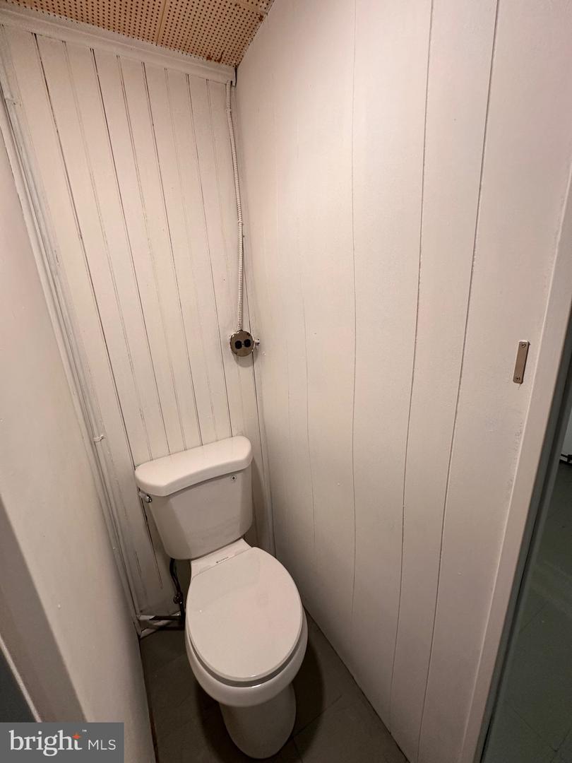 5861 Saul St Property Photo 28