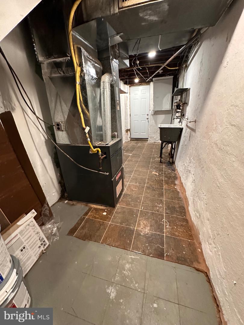 5861 Saul St Property Photo 30