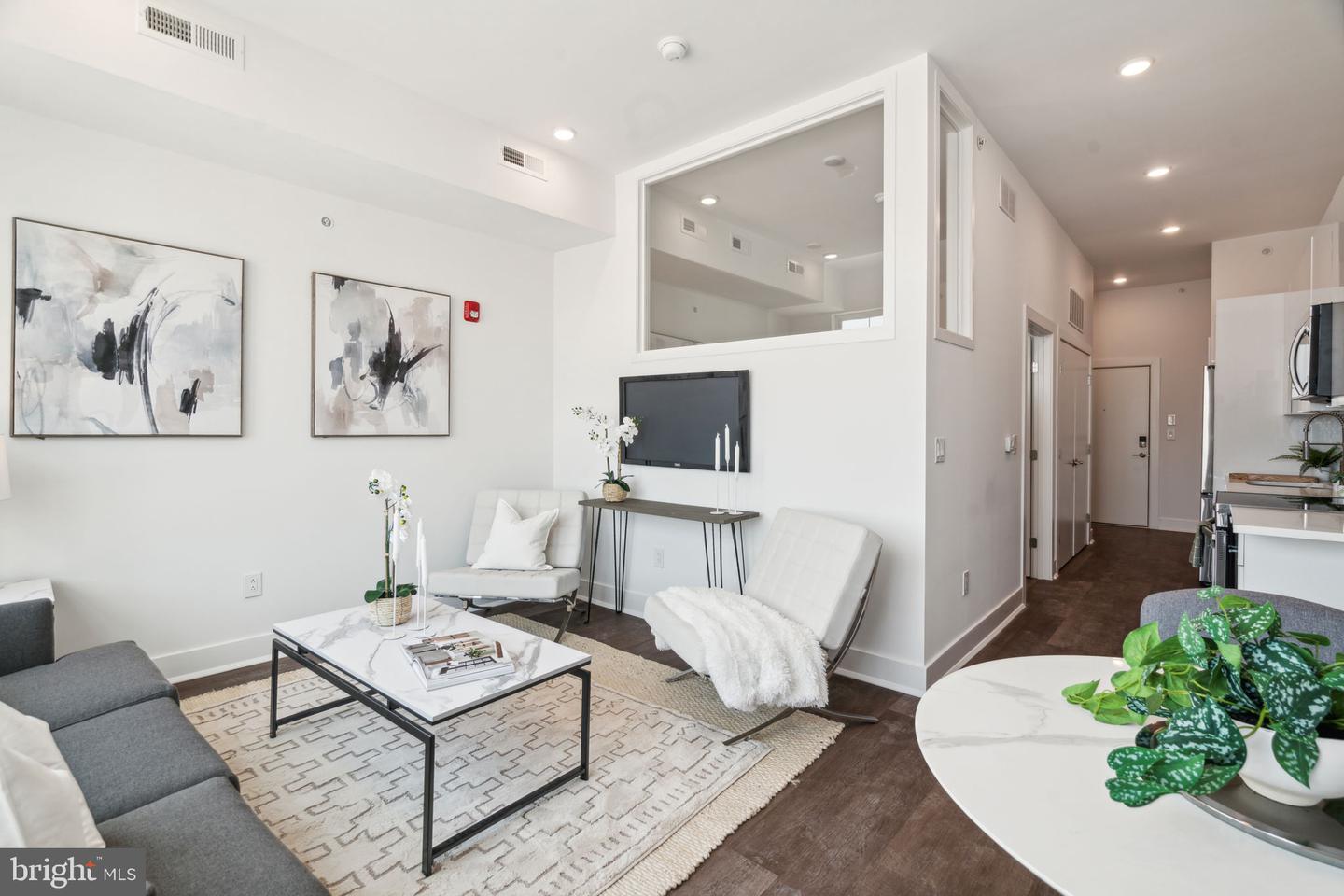 813 N Broad St #unit 203 Property Photo 1