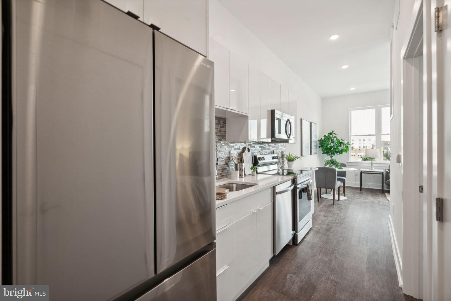 813 N Broad St #unit 203 Property Photo 15