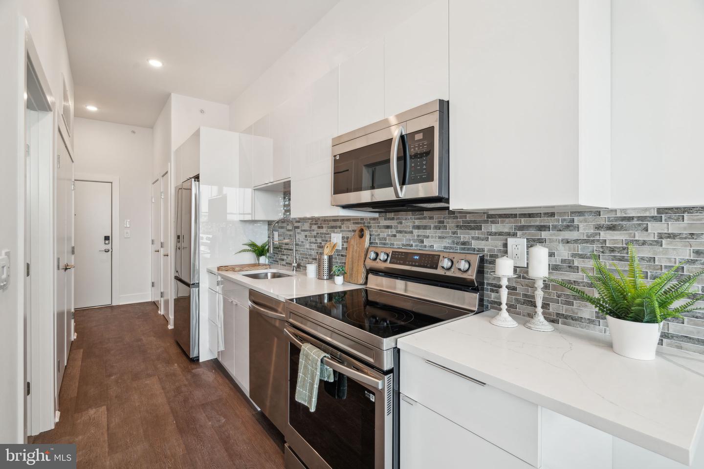 813 N Broad St #unit 203 Property Photo 17
