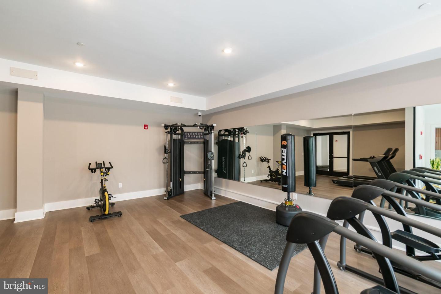 813 N Broad St #unit 203 Property Photo 22