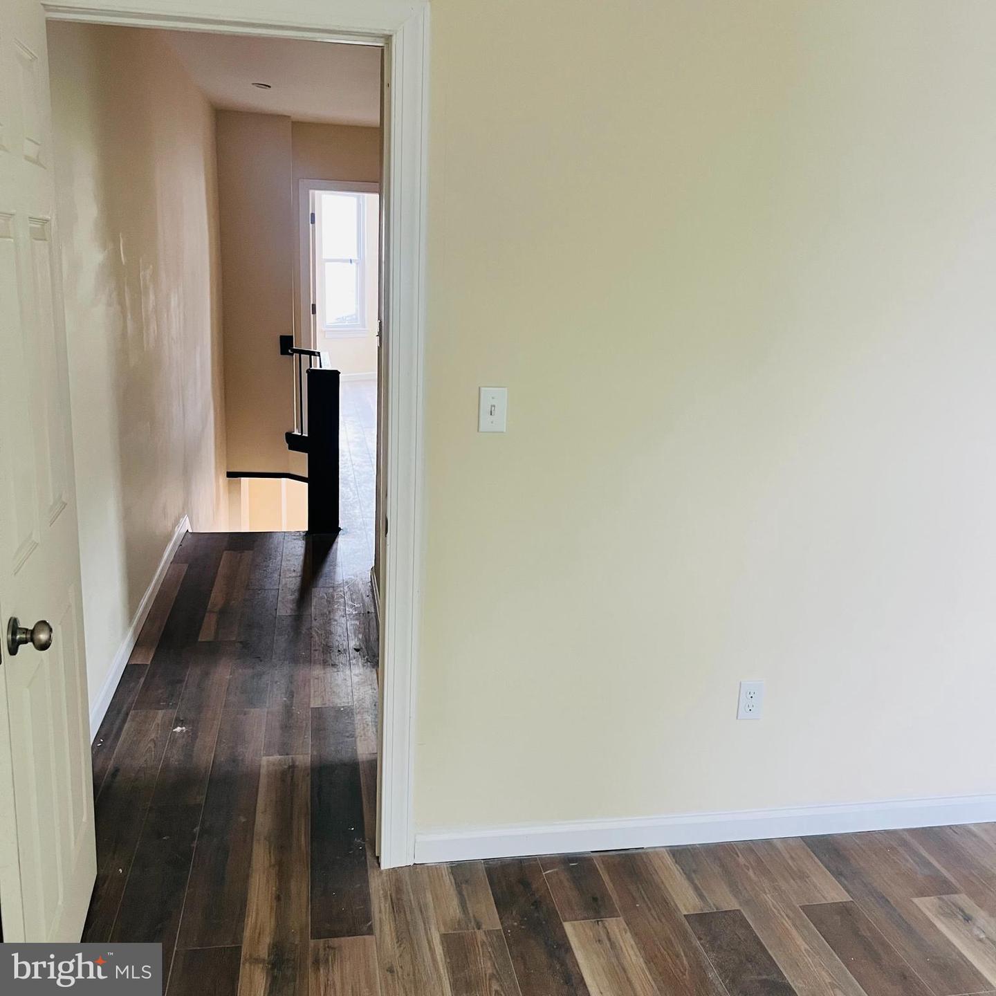 2328 W Harold St Property Photo 6