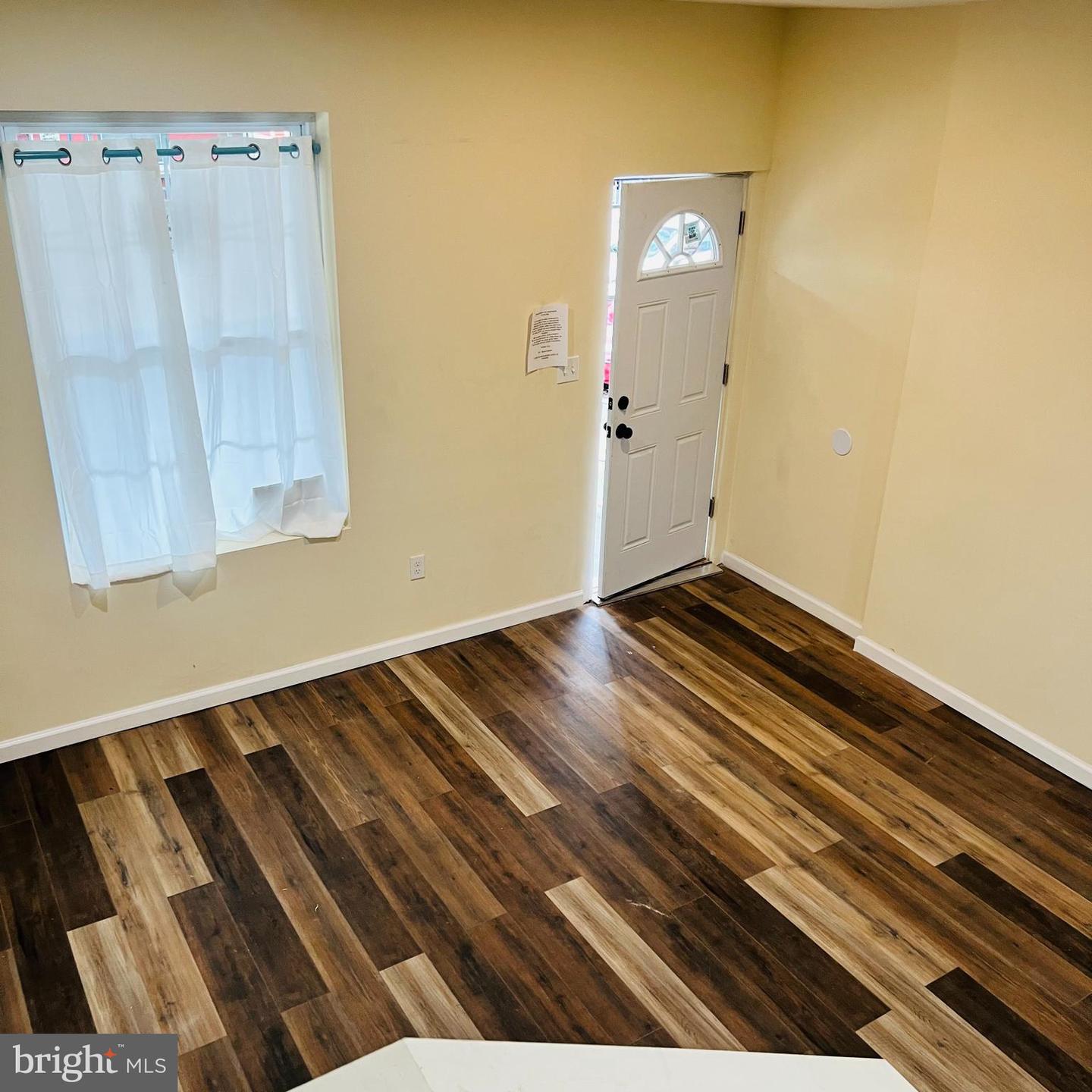 2328 W Harold St Property Photo 10