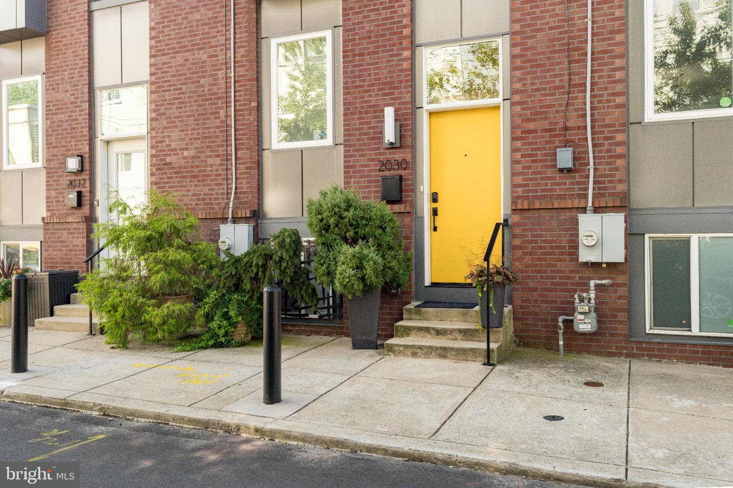 2030 E Arizona St Property Photo 2