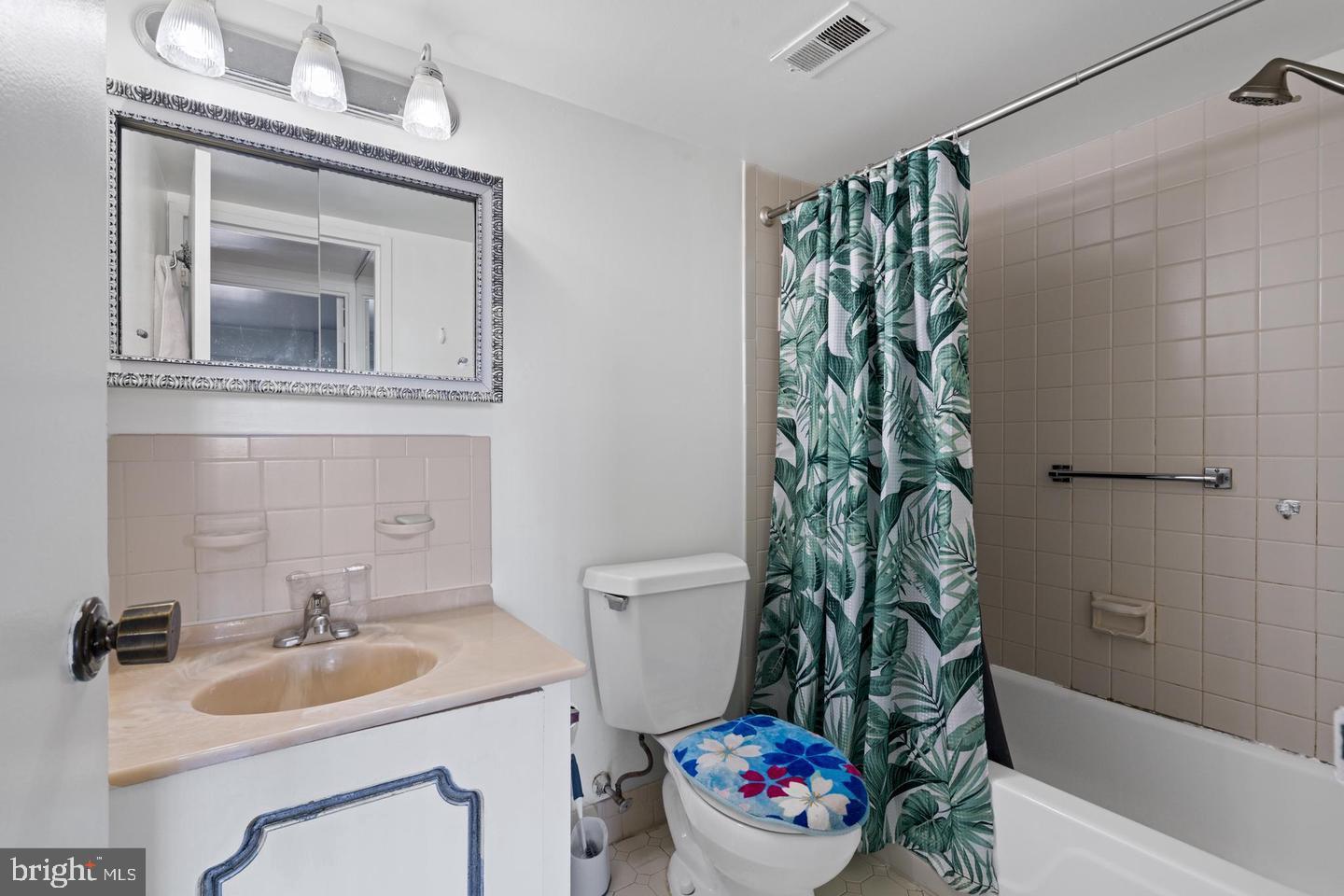 7600 E Roosevelt Blvd #903 Property Photo 5