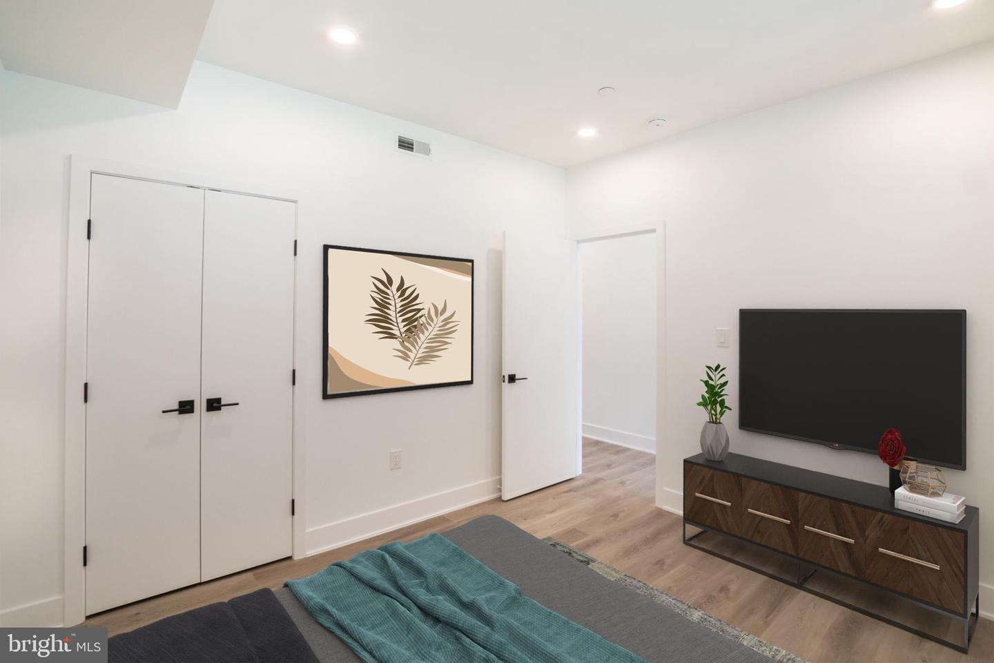 1420 Point Breeze Ave #unit 311 Property Photo 3