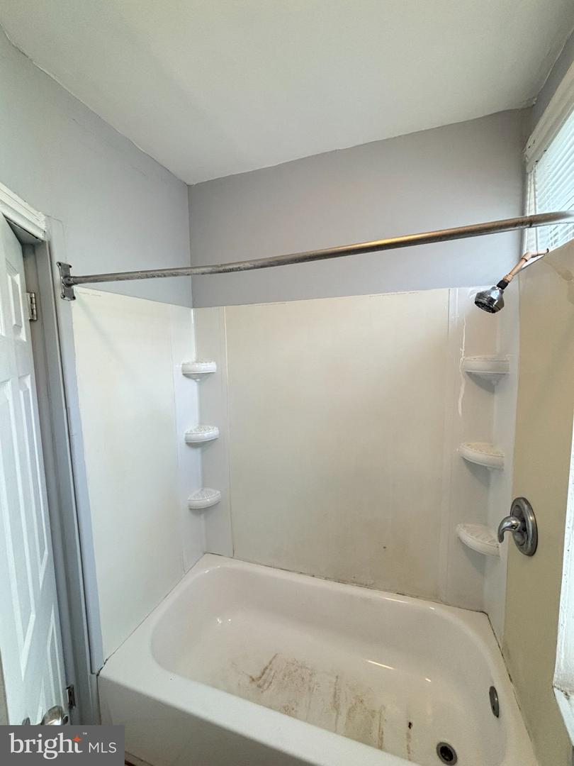 2054 Bellmore Ave Property Photo 18