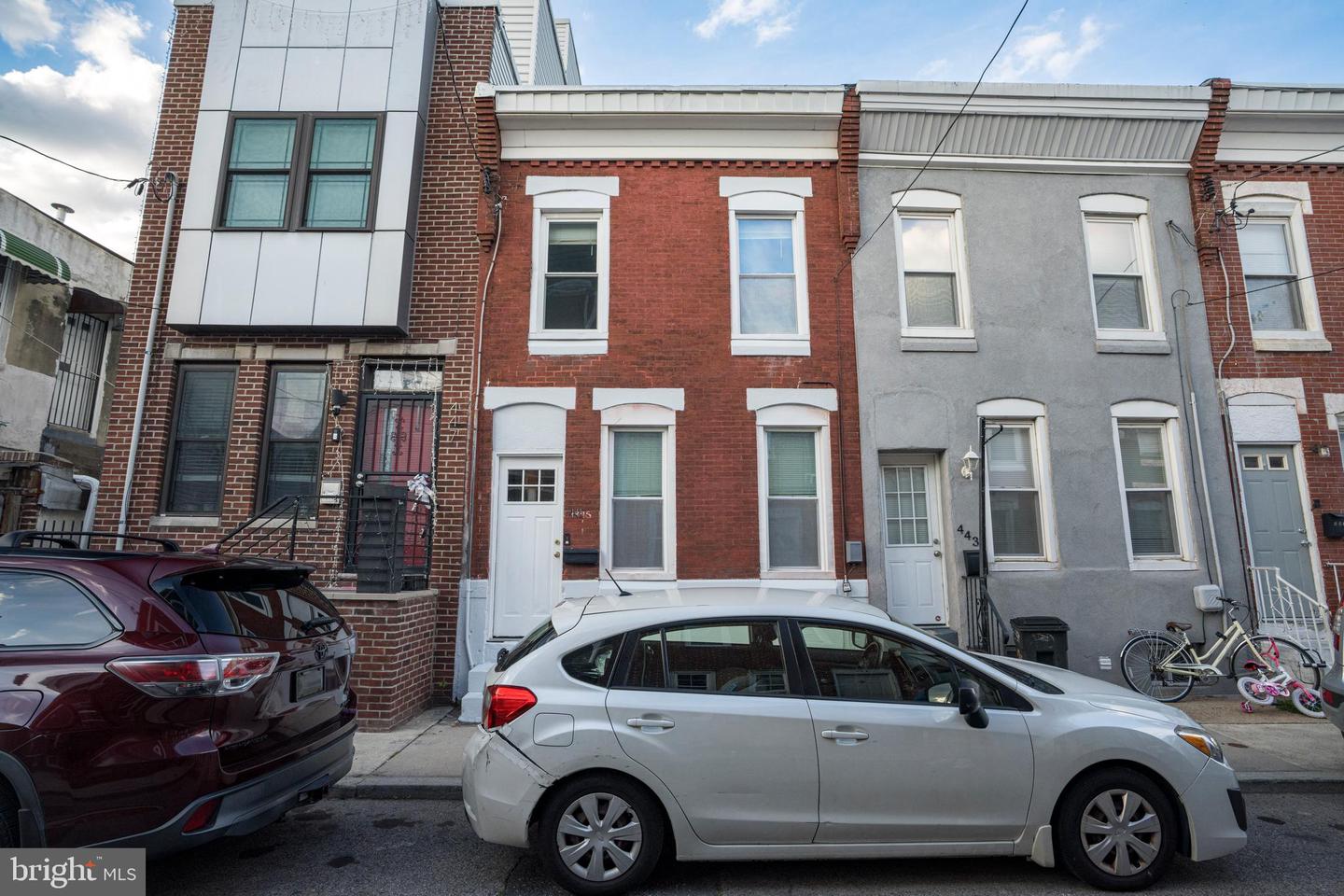 445 Tree St Property Photo 1
