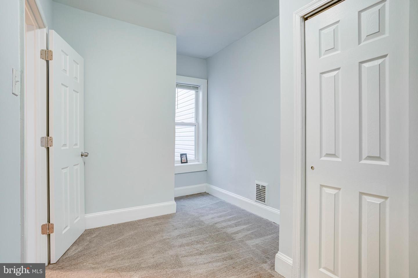 445 Tree St Property Photo 13