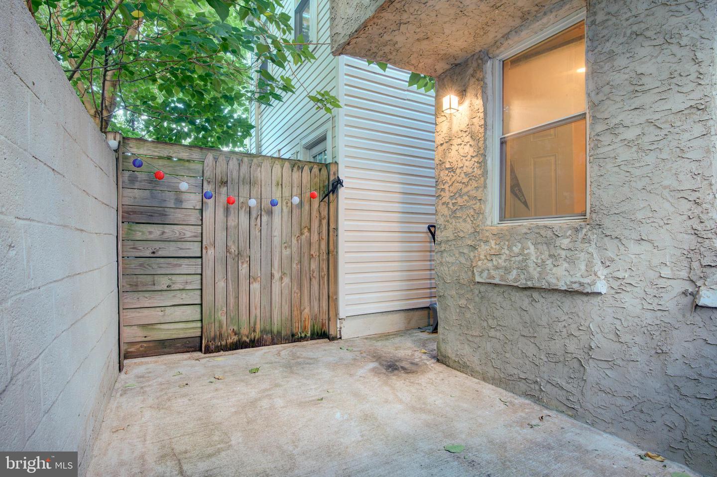 445 Tree St Property Photo 21