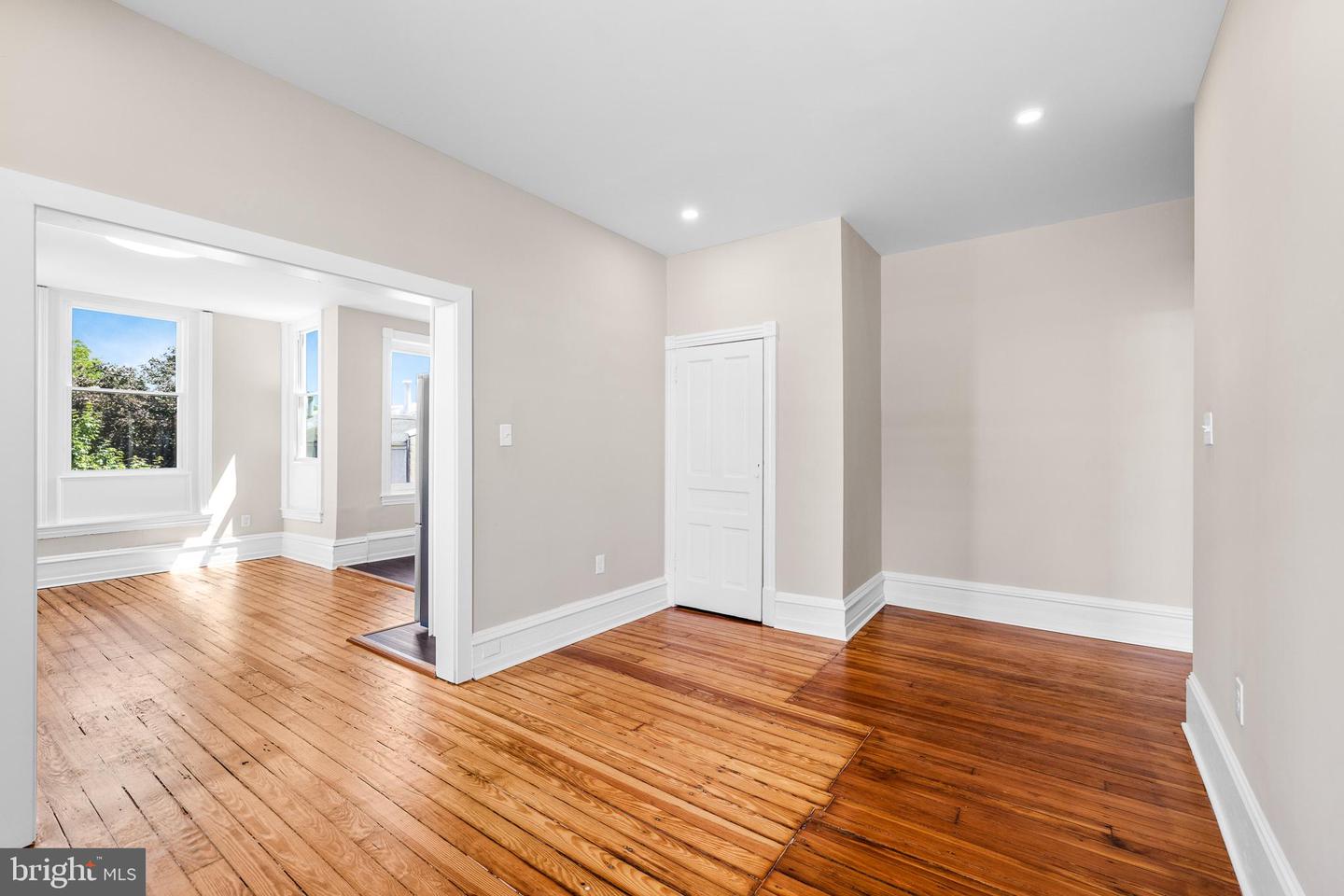 2311 Green St #3r Property Photo 4