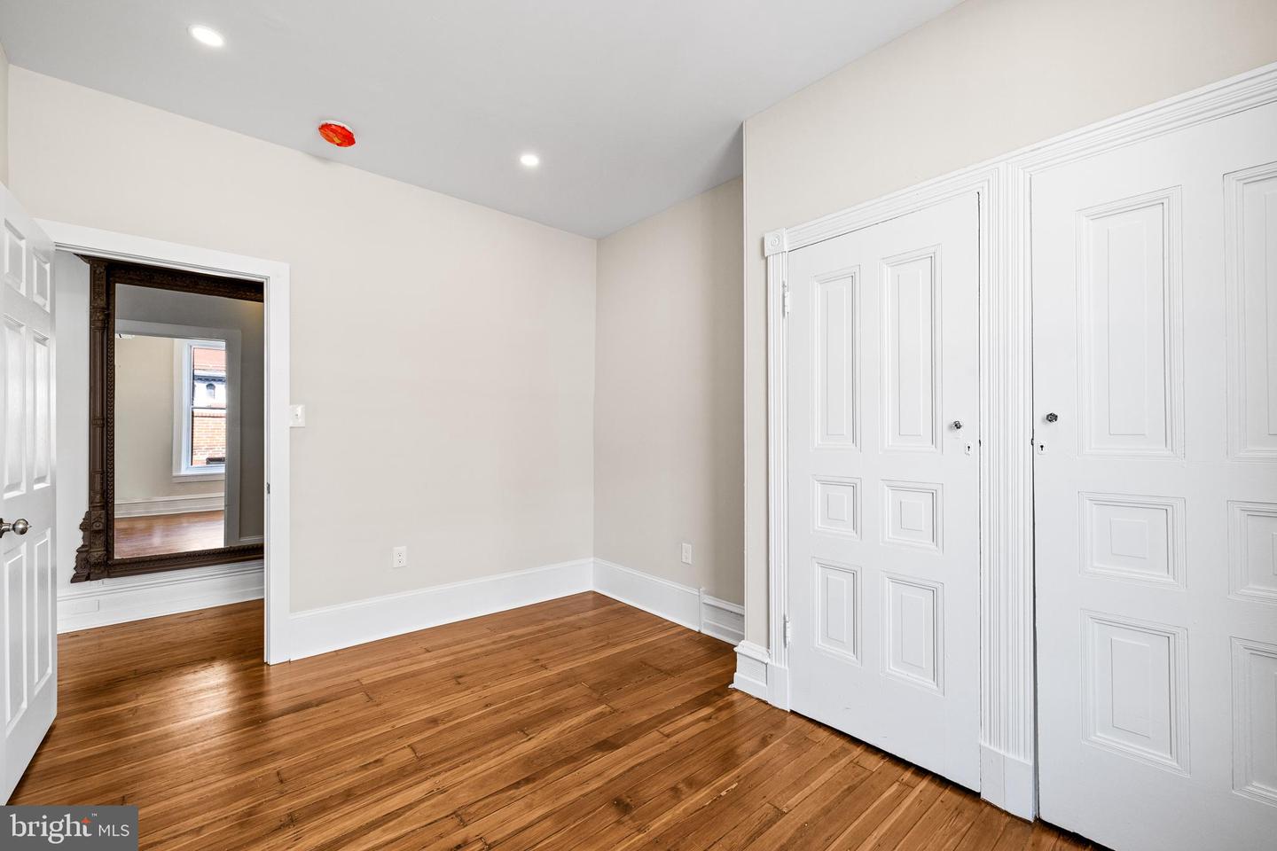 2311 Green St #3r Property Photo 14