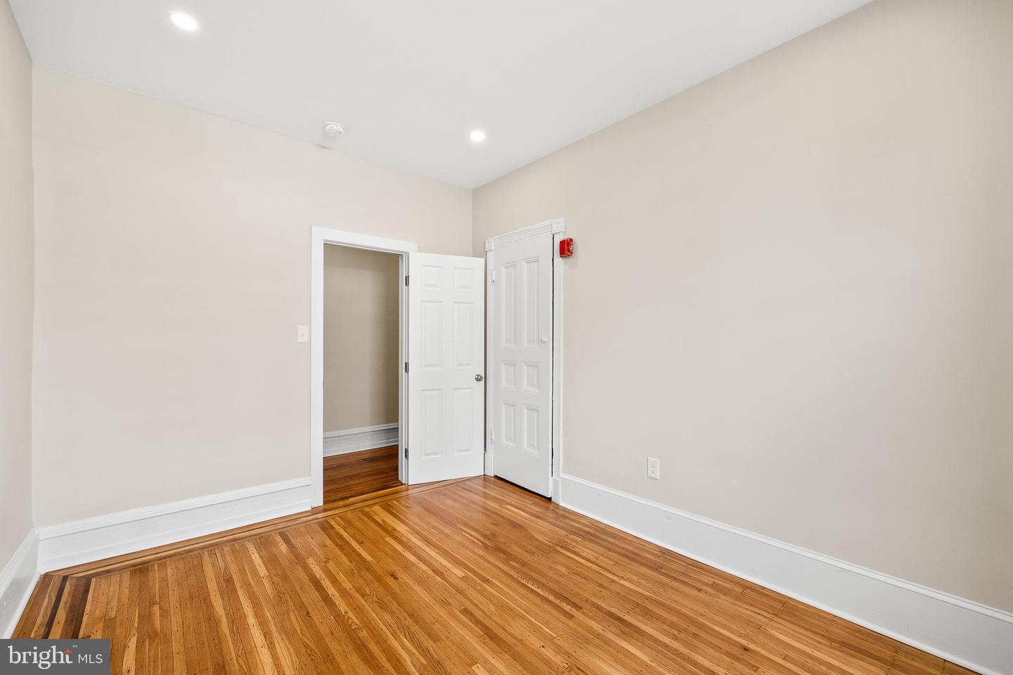 2311 Green St #3r Property Photo 15