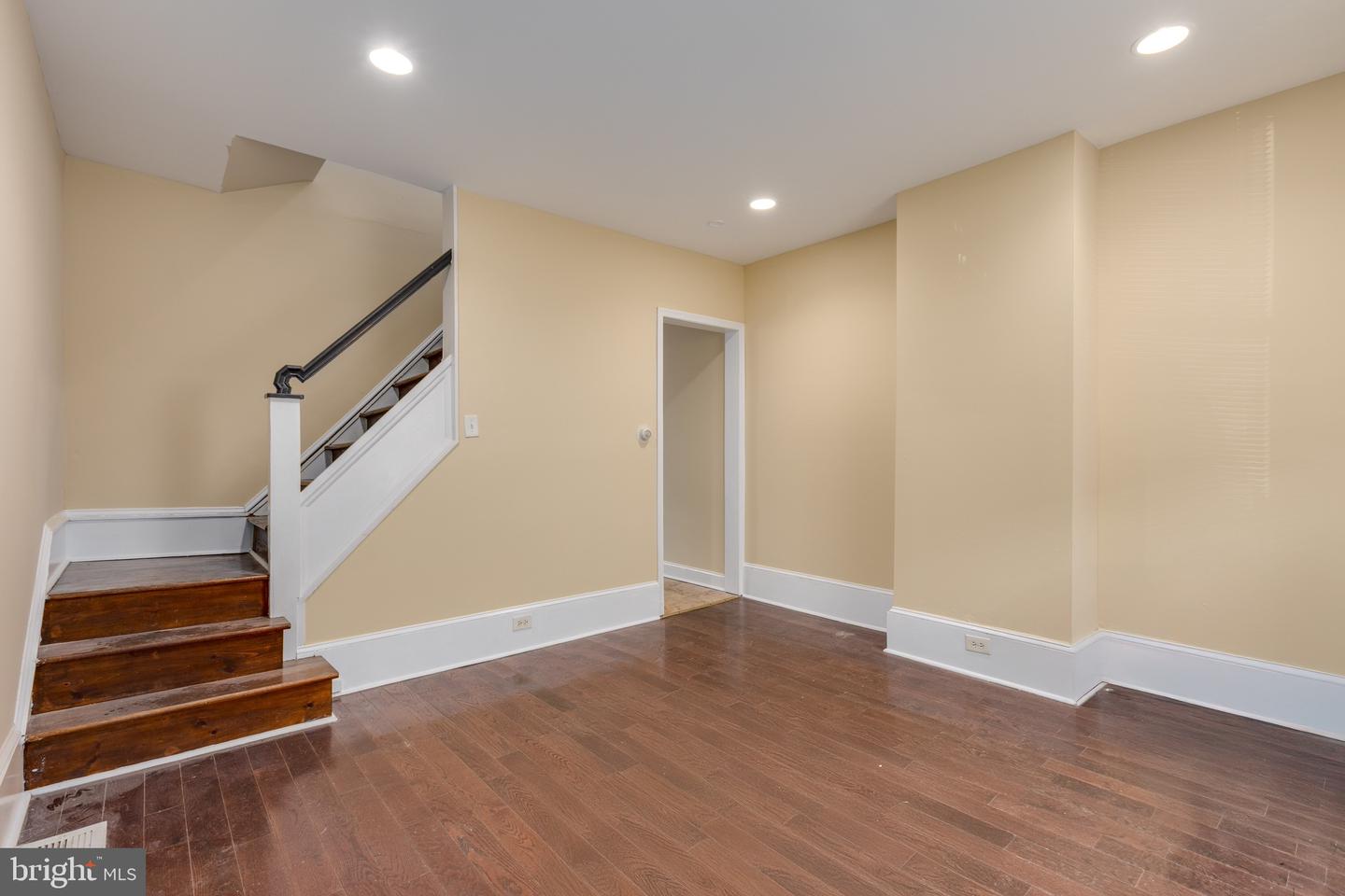 1312 S Corlies St Property Photo 3